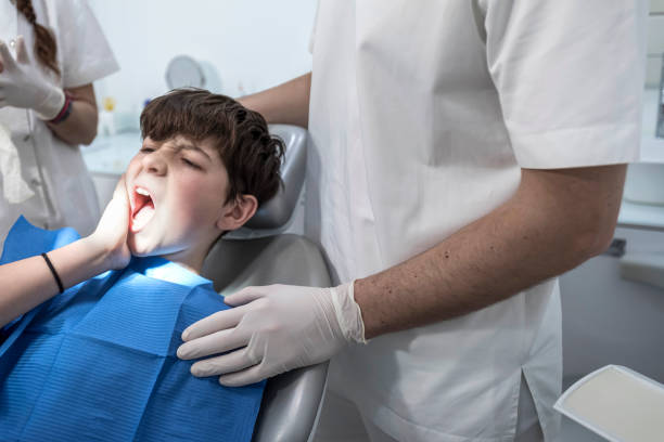 Best Emergency Tooth Extraction  in Juneau, WI
